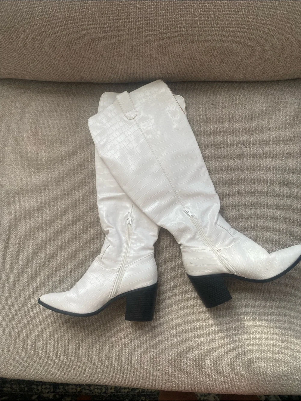 White Knee-High Pointed-Toe Block Heel Boots - Women